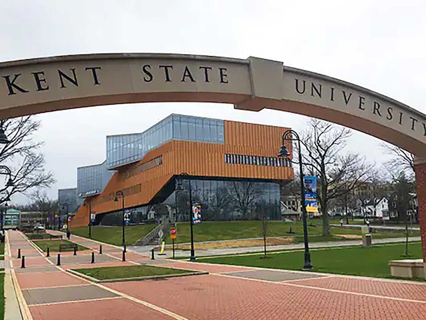 Arched sign of Kent State University